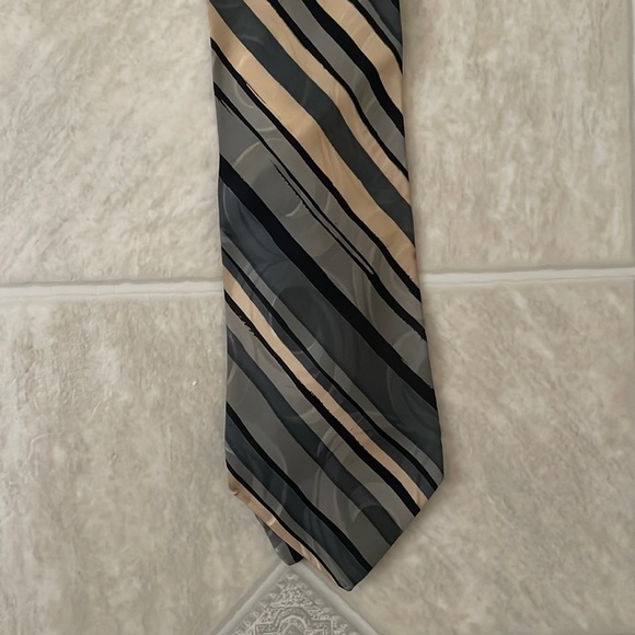 Ties Bundle - Picture 4 of 4